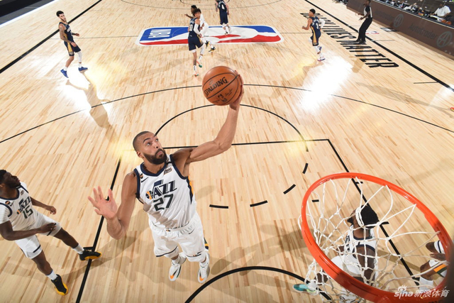 紧逼防守 紧逼防守